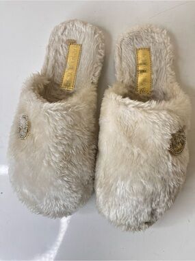 Michael Kors Cream Faux-Fur Slip-On Slippers with Gold MK Emblem Women’s 9 EU 39